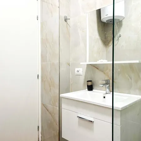 Mali I Robit 857 Apartment Golem (Tirana)