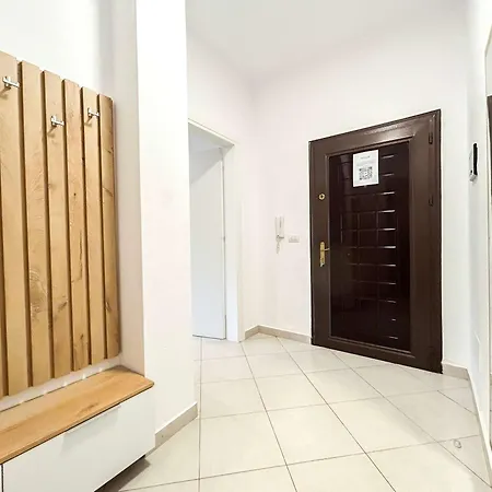 Mali I Robit 857 Apartment Golem (Tirana)