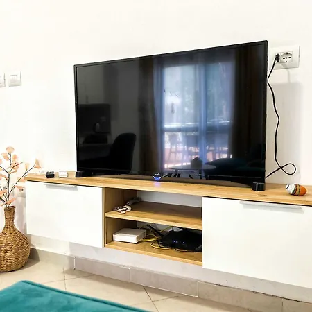Mali I Robit 857 Apartment